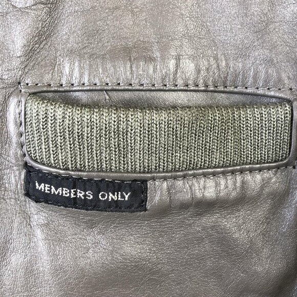 Vintage Members Only Jacket Mens 46 Gray Leather Bomber Moto Epaulets 80s - Picture 12 of 16